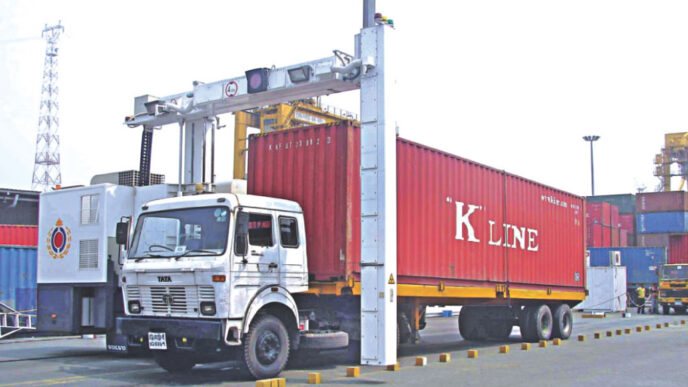 Chittagong Customs House scanned 24 lakh export containers and received around Tk 50 crore as fees since September 2009 when the NBR made container scanning mandatory. Photo: Star/FILE